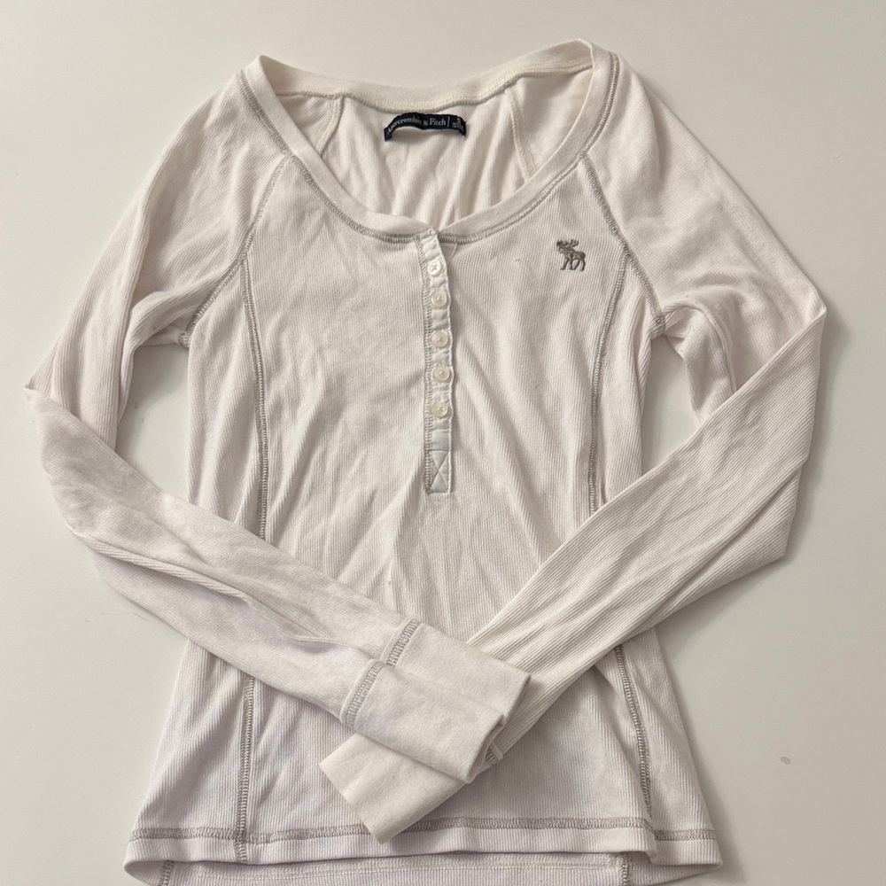 Abercrombie & Fitch White Long Sleeve Tee